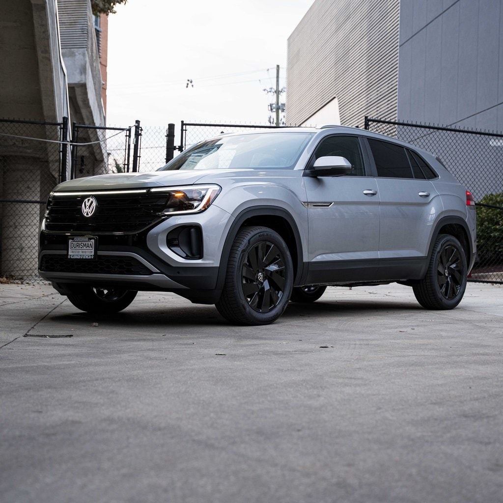 New 2026 Volkswagen Atlas Cross Sport 2.0T SE w/Technology SUV