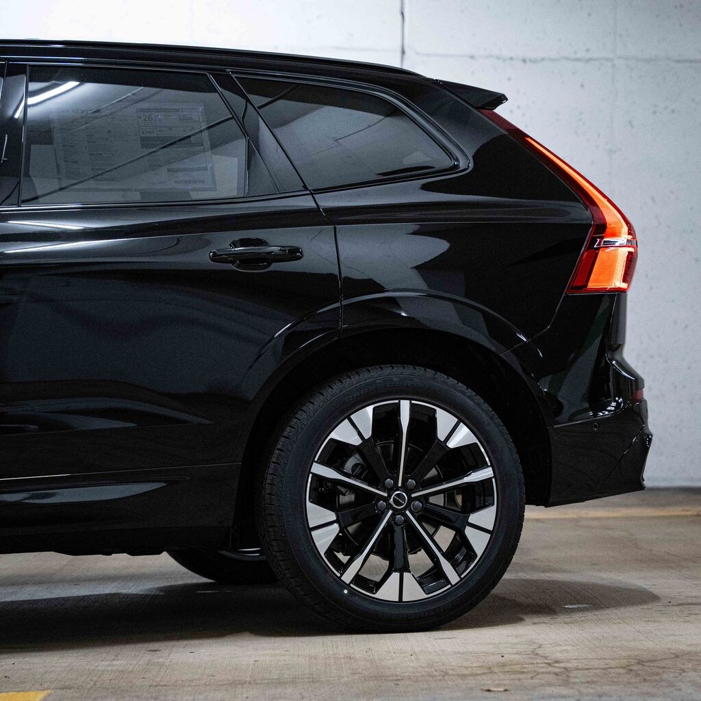 New 2026 Volvo XC60 B5 Plus SUV