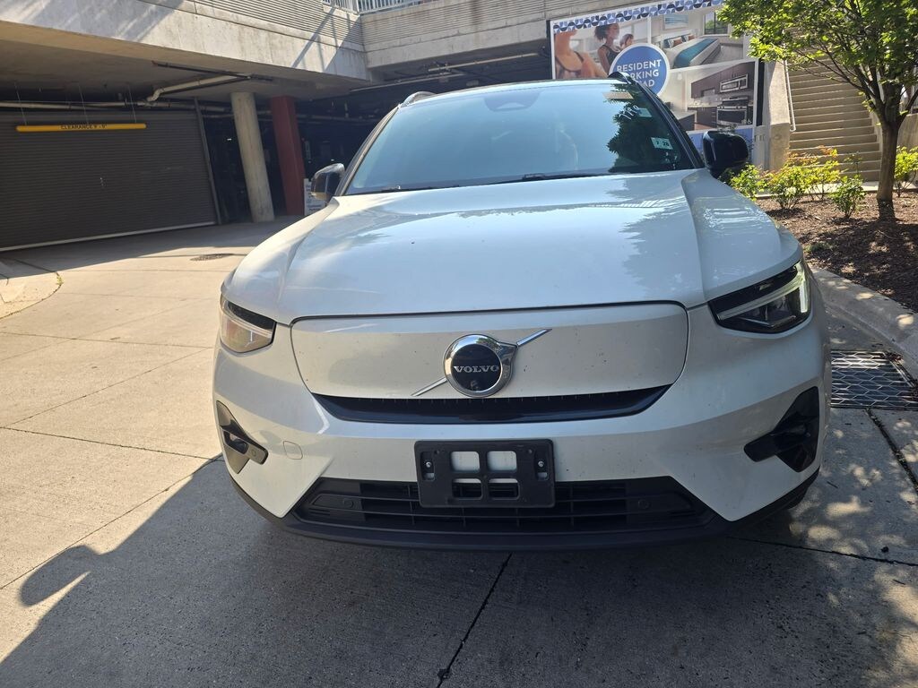 Certified 2023 Volvo XC40 Recharge Pure Electric Twin Plus SUV