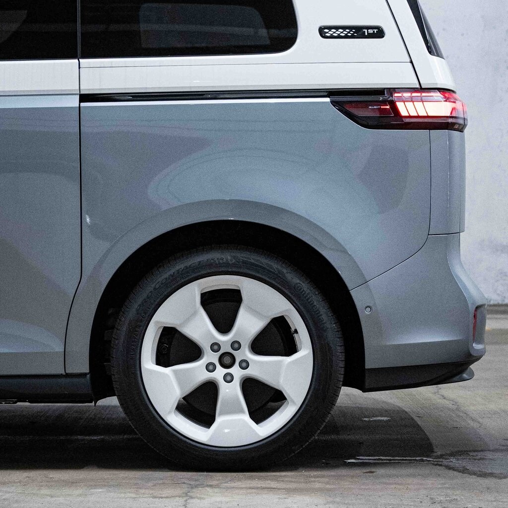 2025 Volkswagen ID. Buzz photo 4