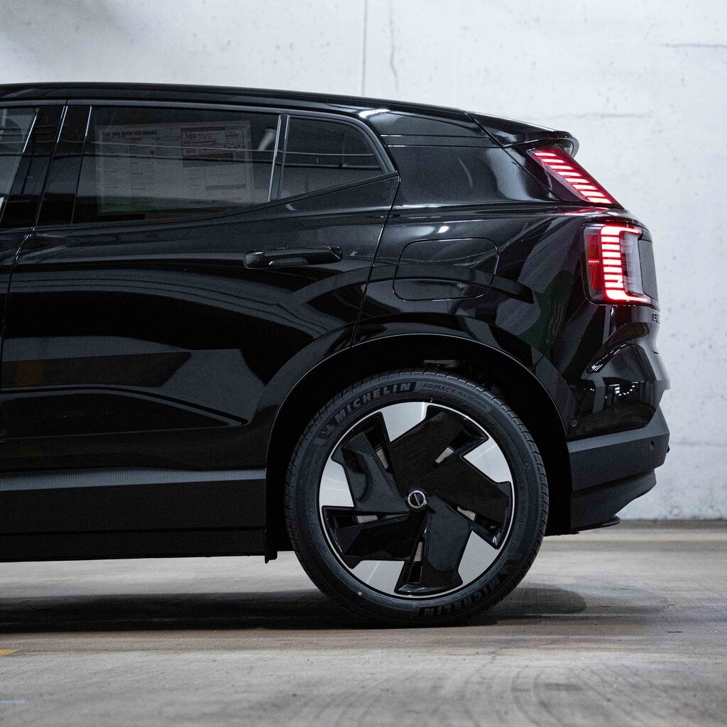 New 2026 Volvo EX30 Twin Motor Ultra SUV