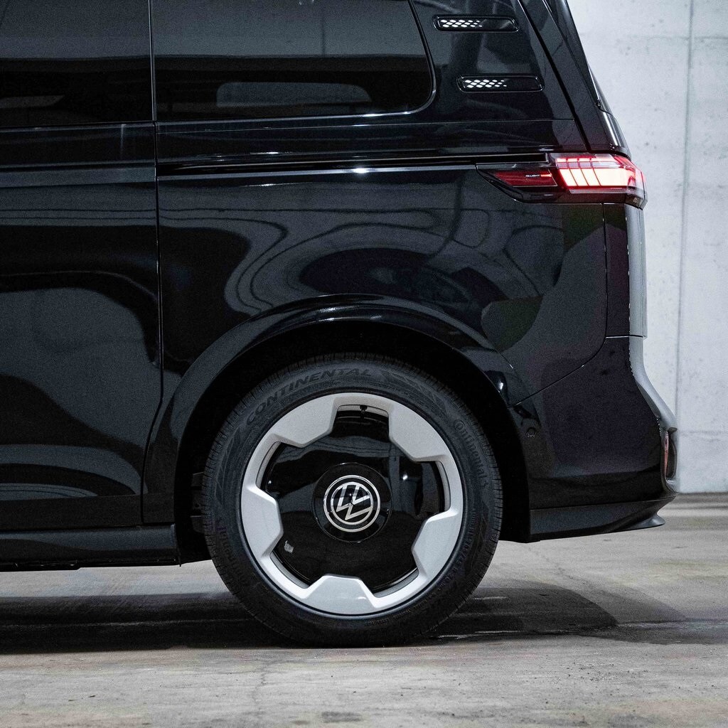 2025 Volkswagen ID. Buzz Pro S photo 3