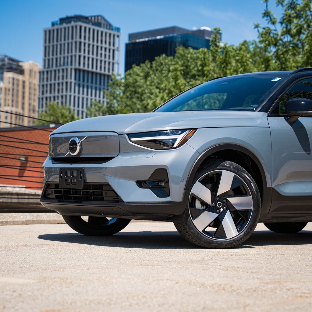 Used 2023 Volvo XC40 Recharge Pure Electric Ultimate SUV