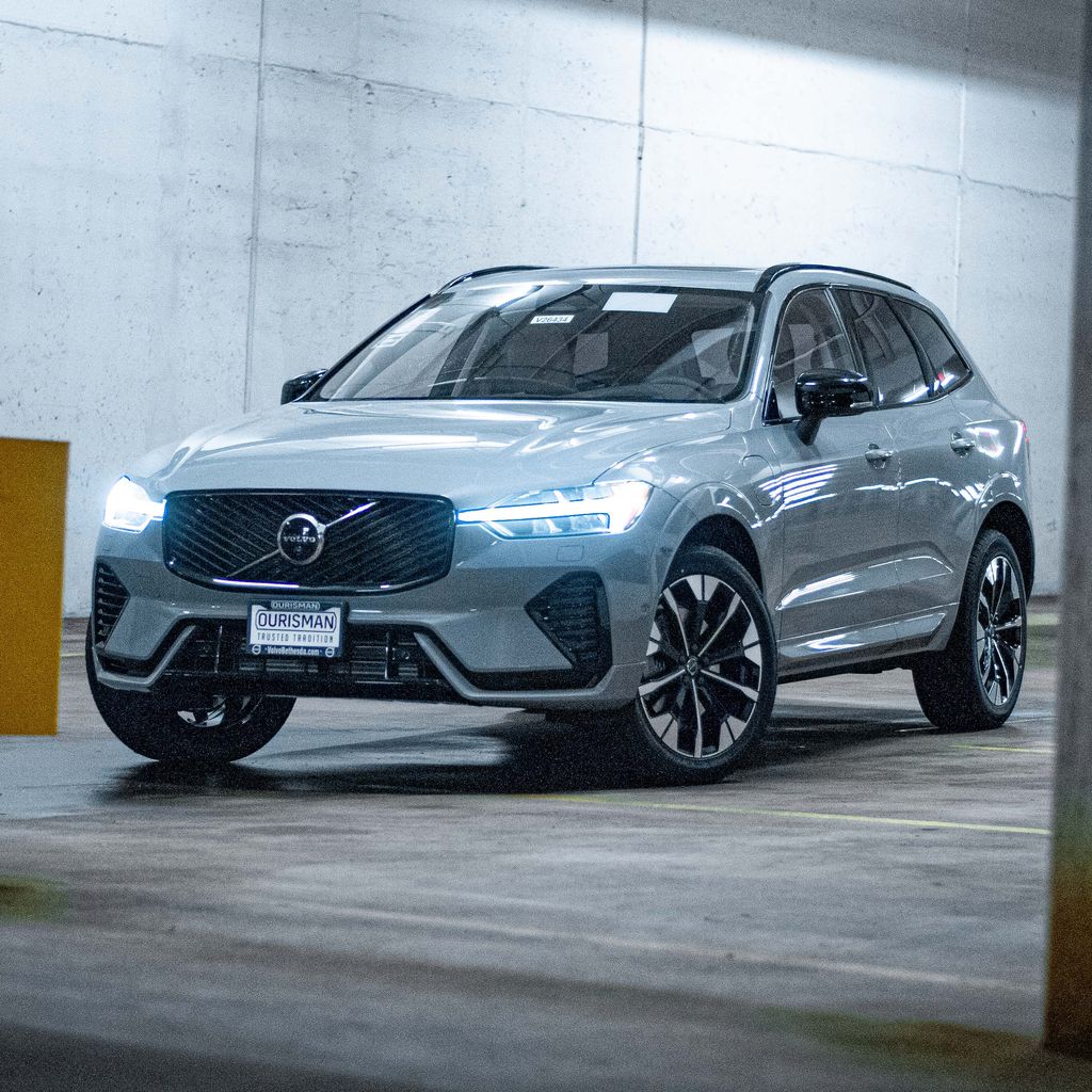 2026 Volvo XC60 T8 Ultra Dark AWD's photo