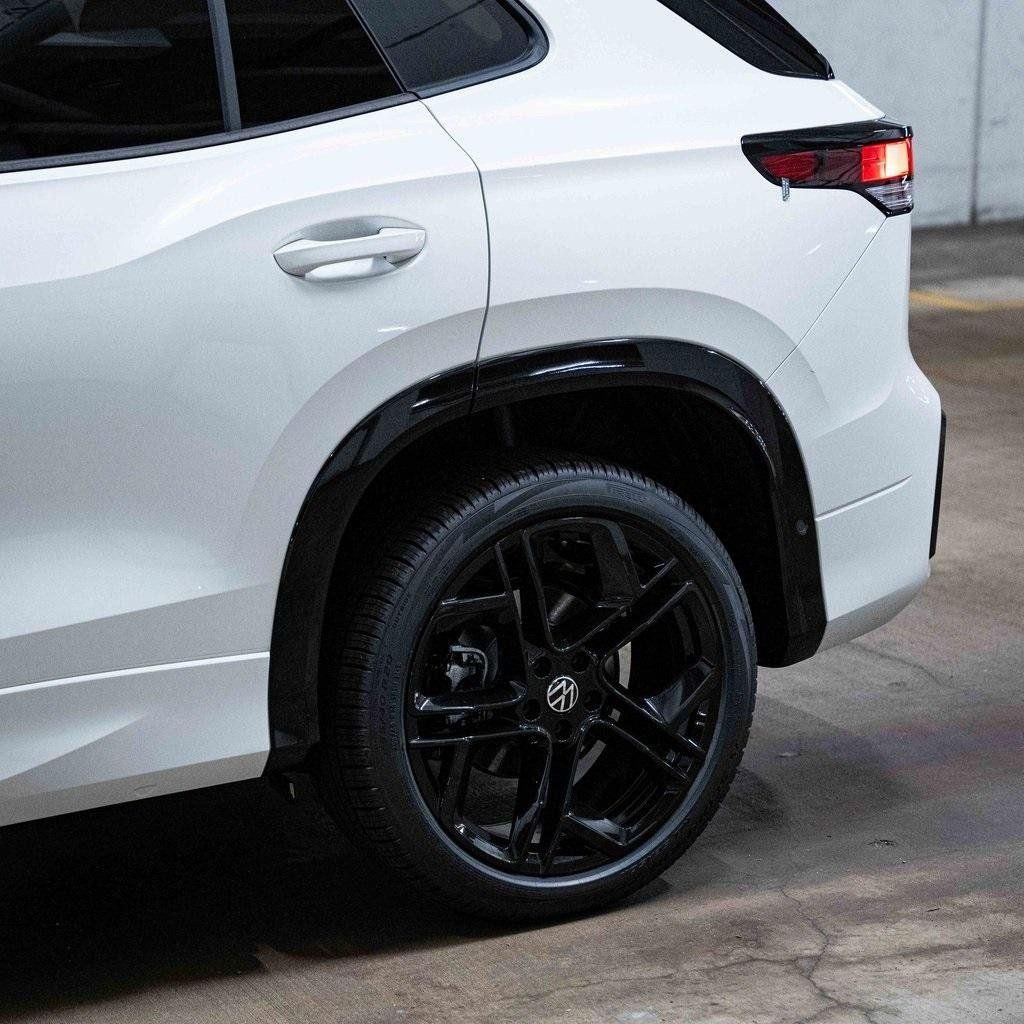 2026 Volkswagen Tiguan SE R-LINE BLACK - Photo 4