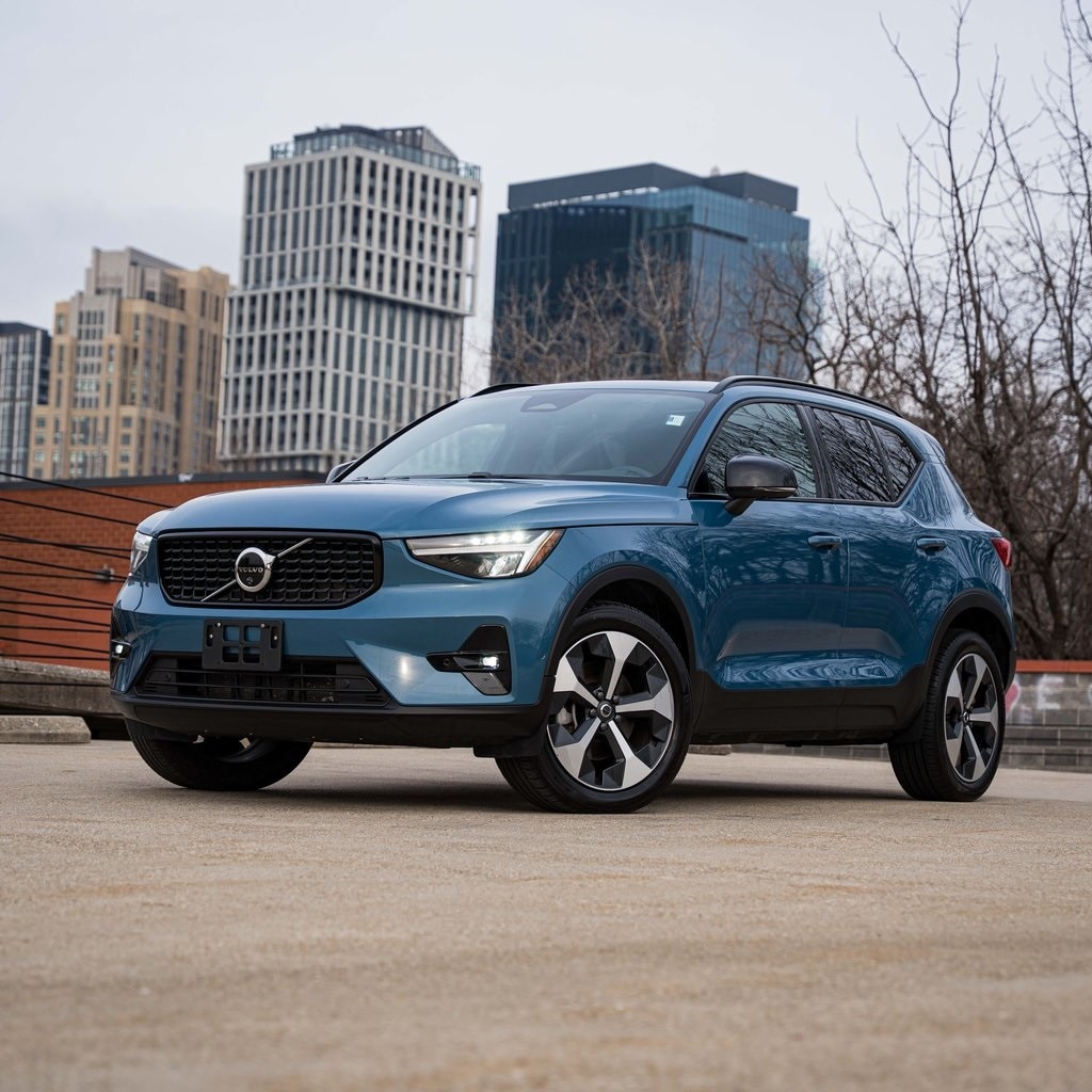 2025 Volvo XC40 Plus's photo