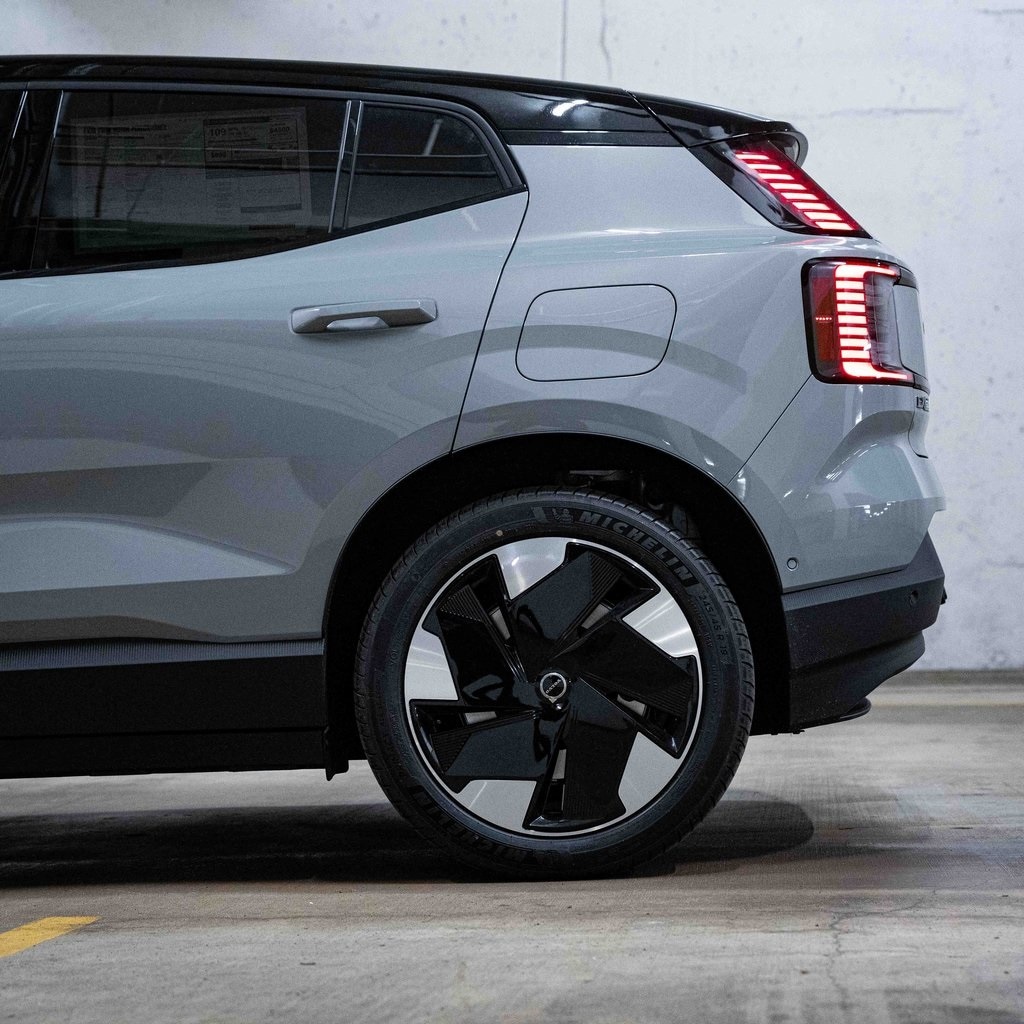 New 2026 Volvo EX30 Twin Motor Ultra SUV