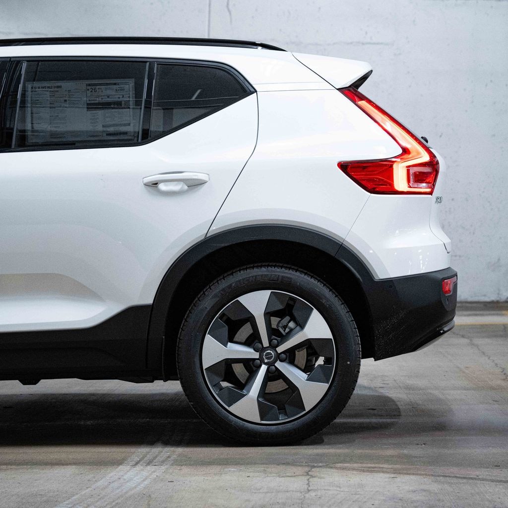 New 2026 Volvo XC40 B5 Plus SUV