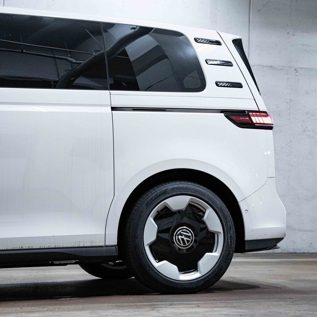 2025 Volkswagen ID. Buzz Pro S photo 3