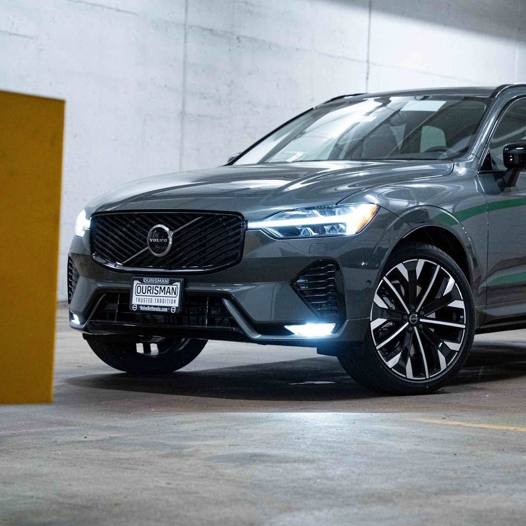 New 2026 Volvo XC60 B5 Ultra SUV