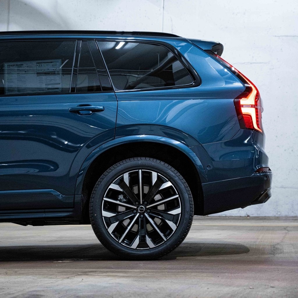 New 2026 Volvo XC90 B6 Ultra Dark Theme 7-Seater SUV