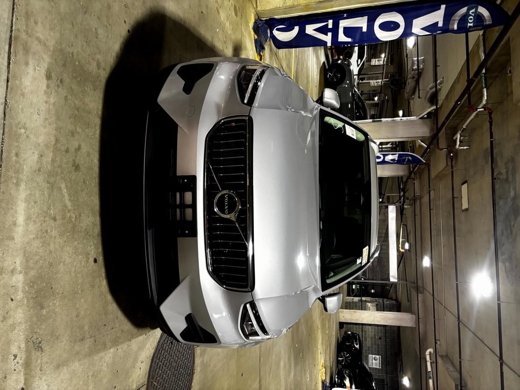 Used 2025 Volvo XC40 B5 Core SUV