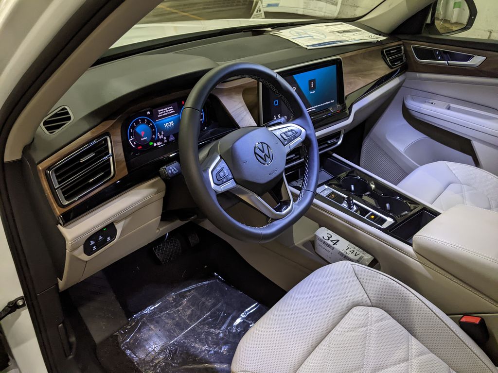 2026 Volkswagen Atlas SE w/Tech - Photo 8