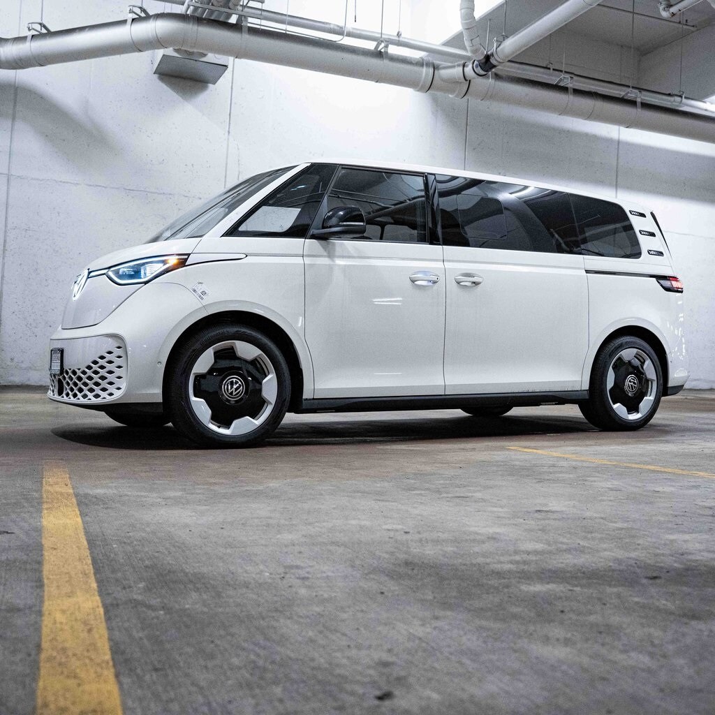 2025 Volkswagen ID. Buzz Pro S photo 2