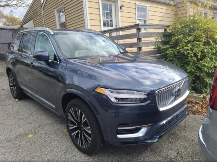 2023 Volvo XC90 Recharge T8 Plus photo 2