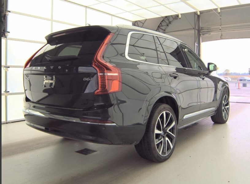 2024 Volvo XC90 Plus photo 2