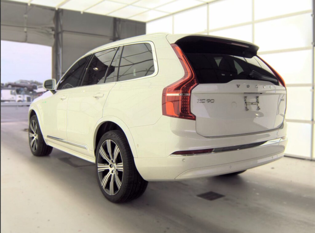 Used 2025 Volvo XC90 plug-in hybrid T8 Ultra SUV