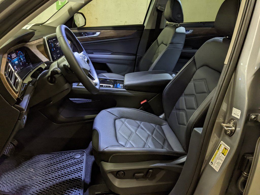 2026 Volkswagen Atlas SE w/Tech - Photo 11