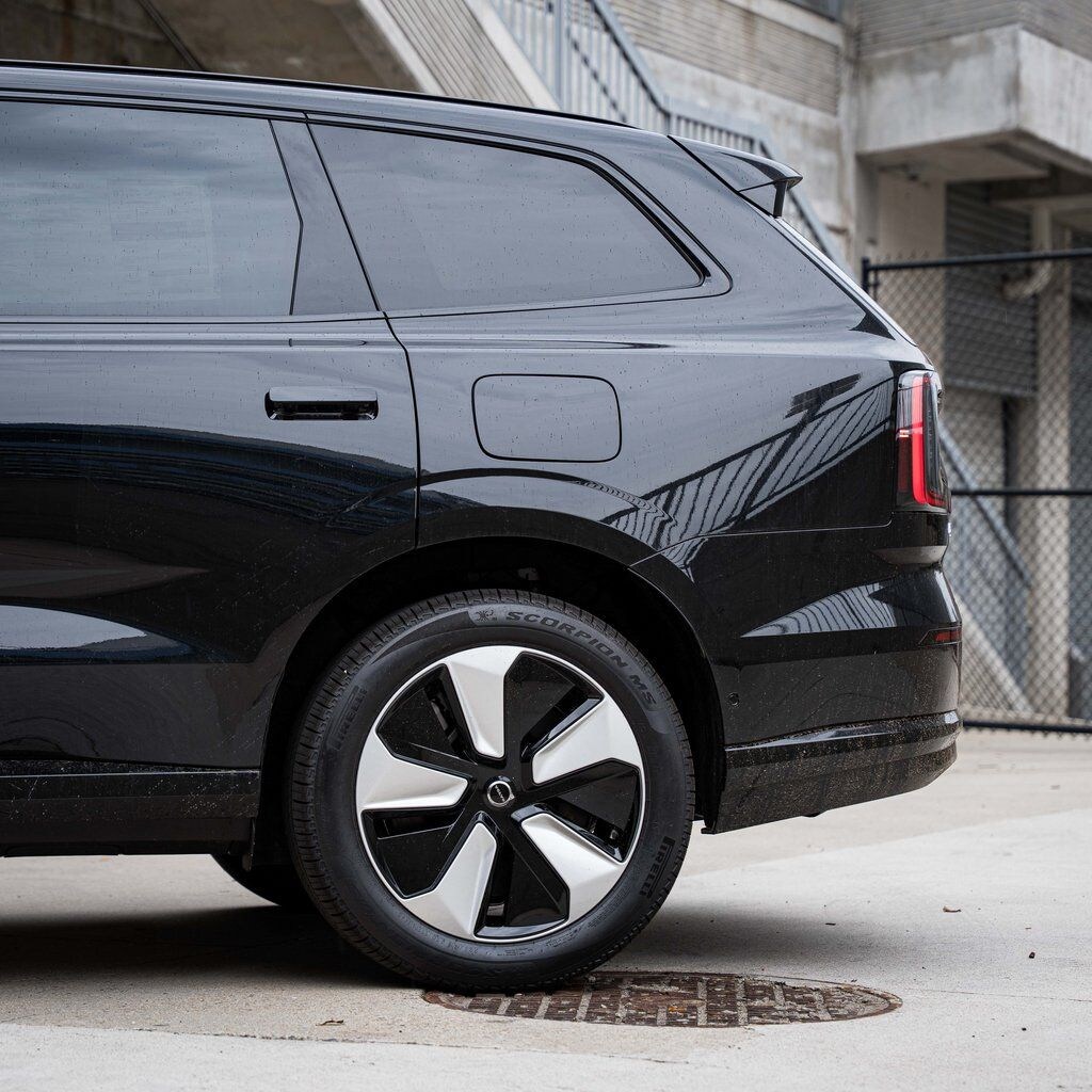 New 2025 Volvo EX90 Twin Motor Performance Plus 7-Seater SUV