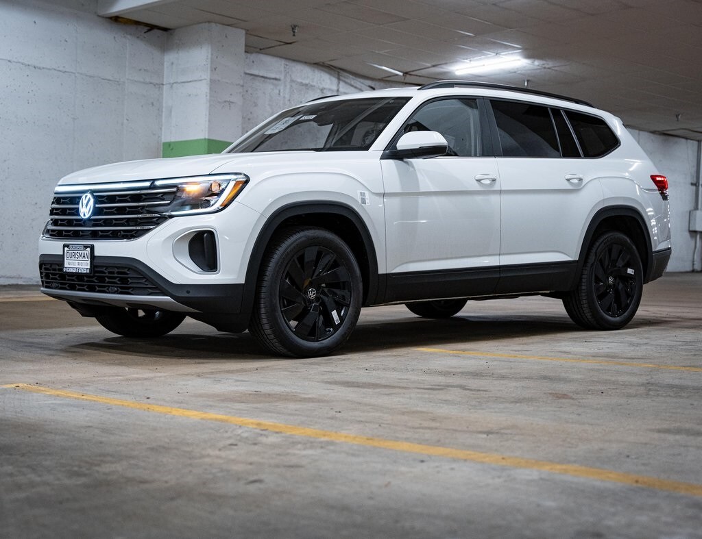 2025 Volkswagen Atlas SE Technology photo 2