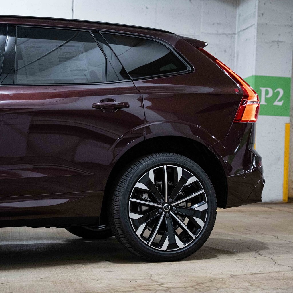 New 2026 Volvo XC60 B5 Ultra SUV