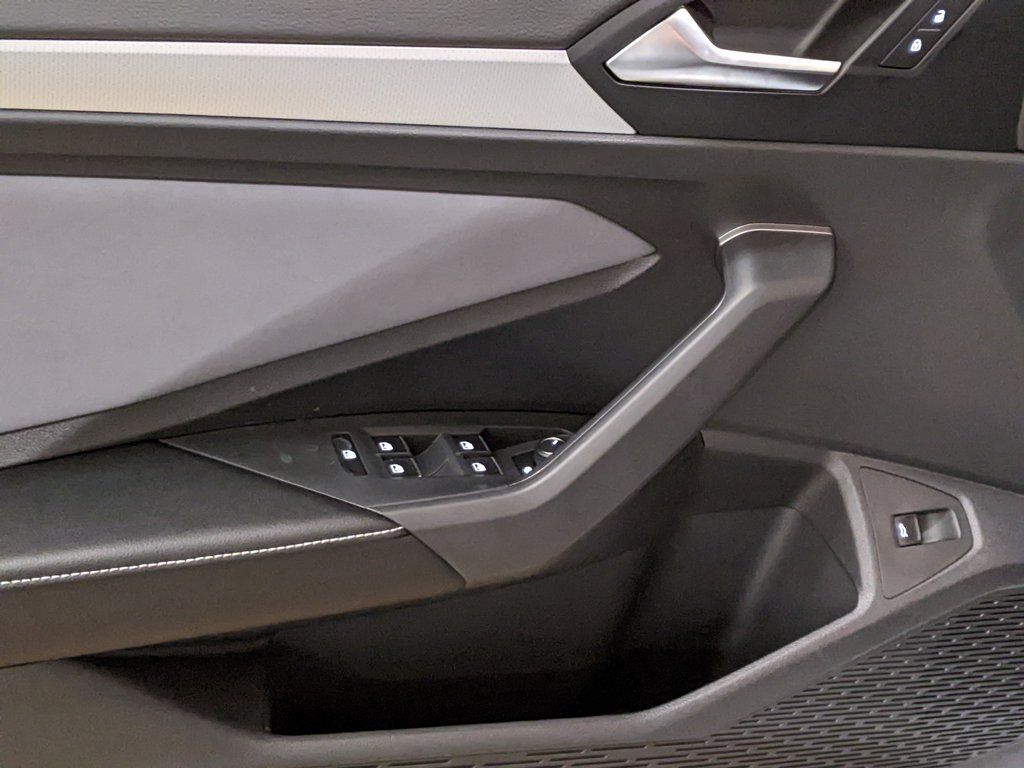 2026 Volkswagen Jetta SE - Photo 10