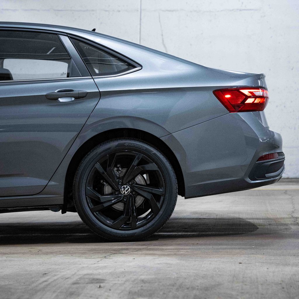 2026 Volkswagen Jetta SE - Photo 4