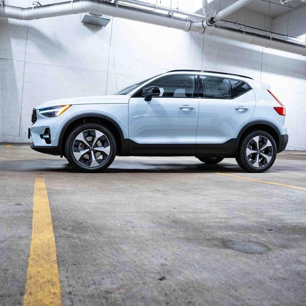 New 2026 Volvo XC40 B5 Plus SUV