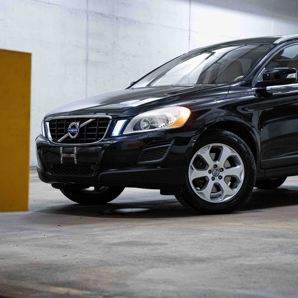 Used 2013 Volvo XC60 3.2 with VIN YV4940DZ6D2405775 for sale in Bethesda, MD