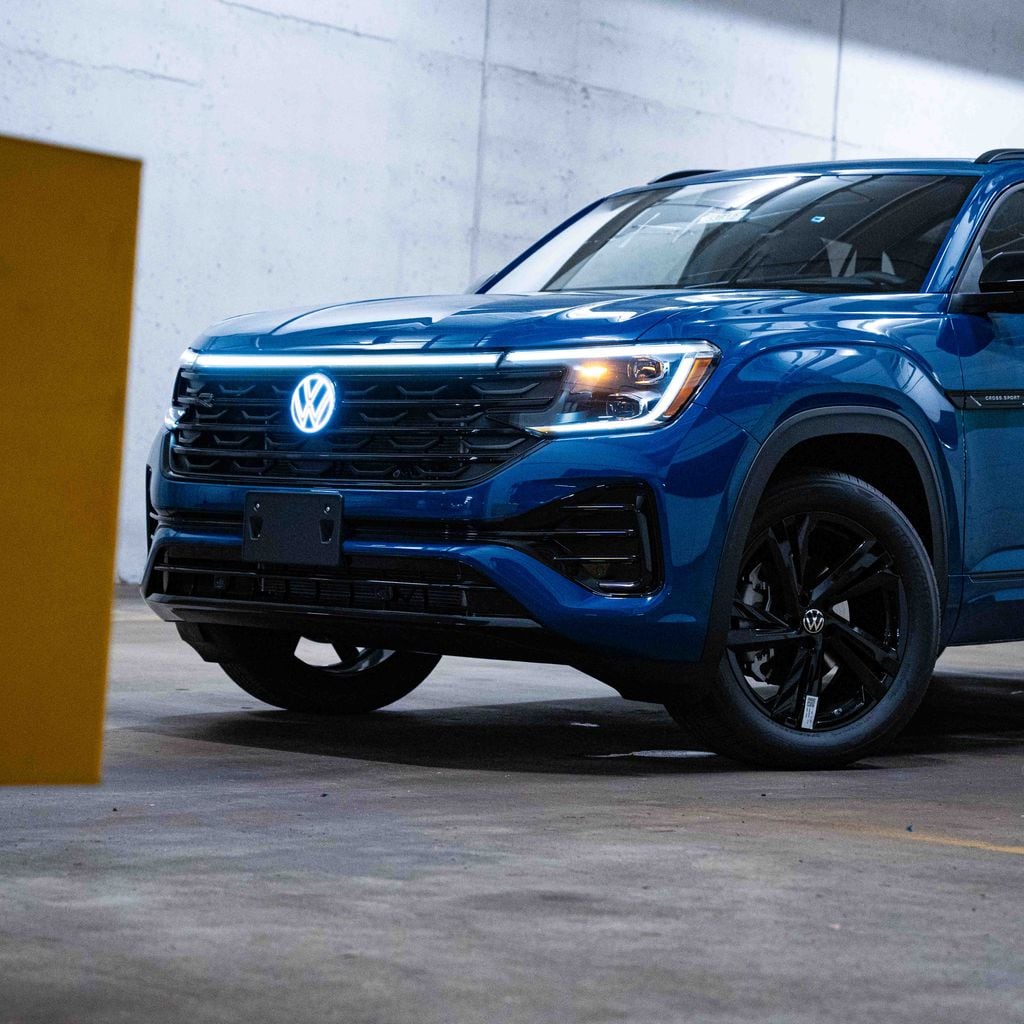 New 2026 Volkswagen Atlas Cross Sport SEL R-Line Black SUV