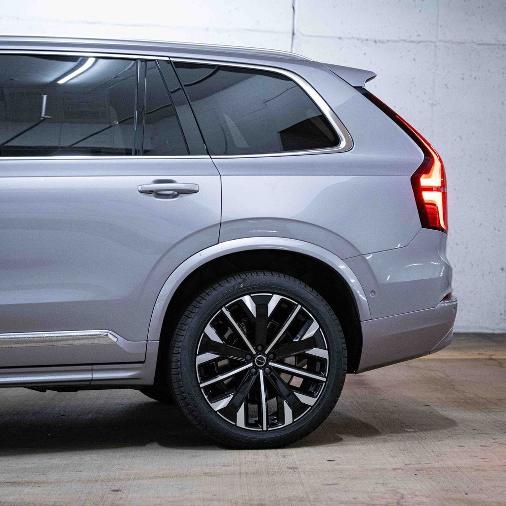 New 2026 Volvo XC90 plug-in hybrid T8 Plus 6-Seater SUV
