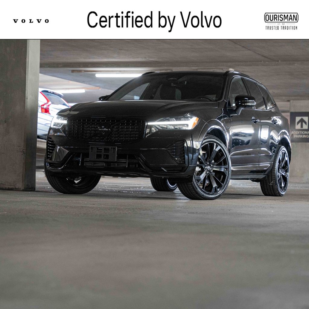 2024 Volvo XC60 T8 Ultimate Black Edition Theme AWD's photo