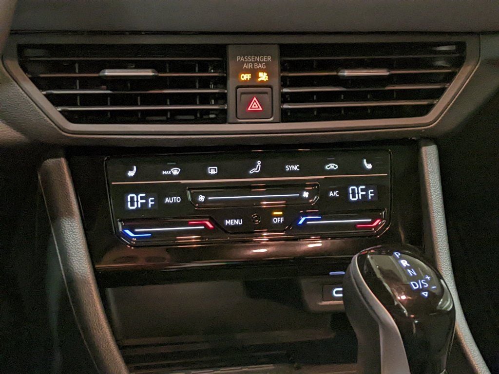 2026 Volkswagen Jetta SE - Photo 19