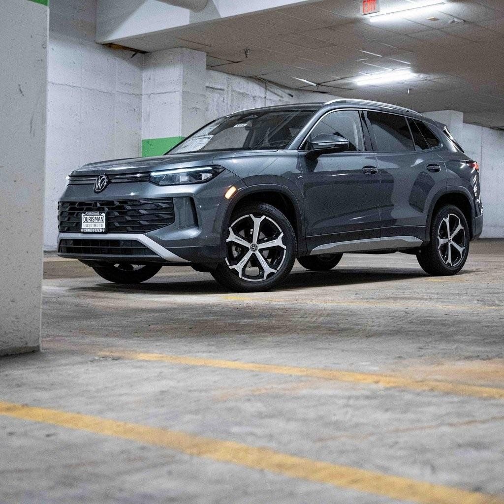 New 2026 Volkswagen Tiguan 2.0T SE SUV