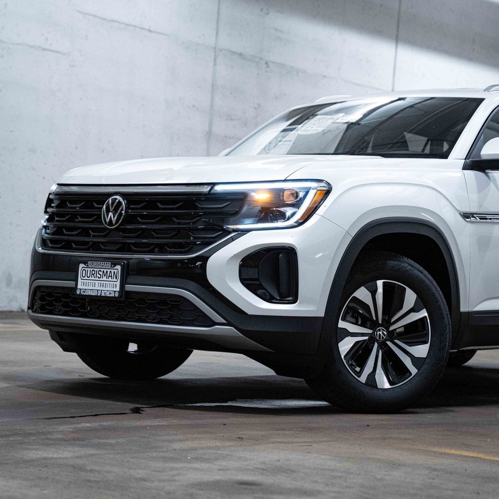 New 2026 Volkswagen Atlas Cross Sport 2.0T SE SUV