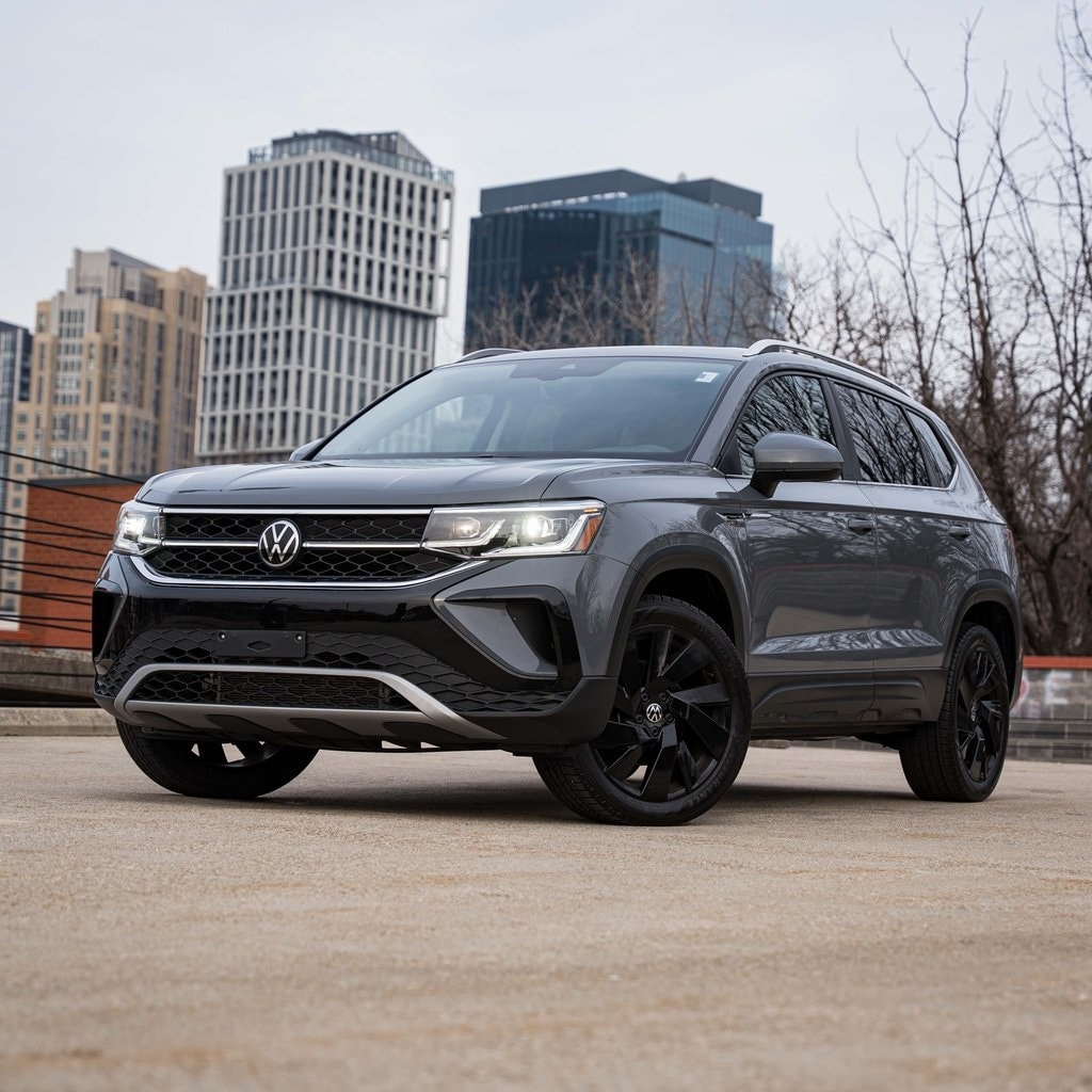 2024 Volkswagen Taos SEL's photo