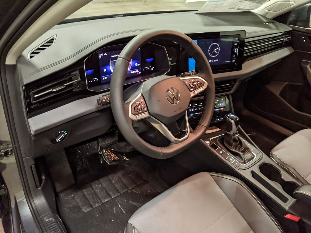 2026 Volkswagen Jetta SE - Photo 8