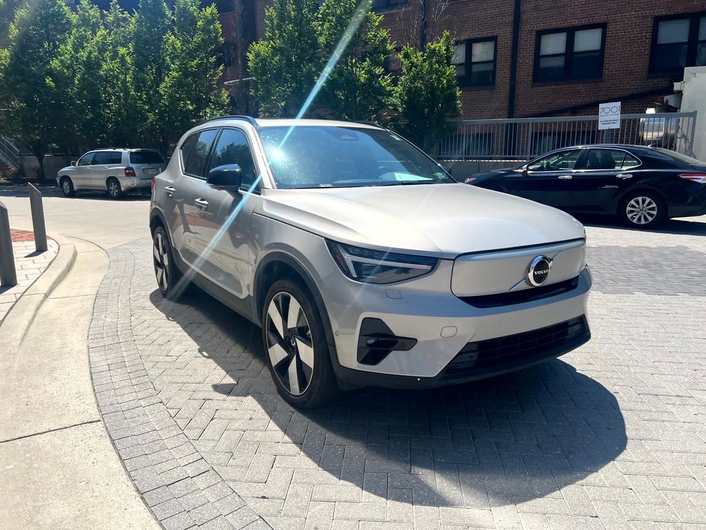 Used 2023 Volvo XC40 Ultimate with VIN YV4ED3UM8P2938154 for sale in Bethesda, MD