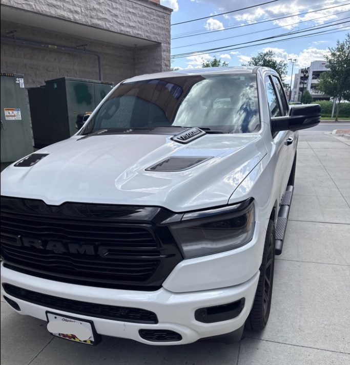2024 RAM 1500 Laramie 4x4 Crew Cab 5'7's photo
