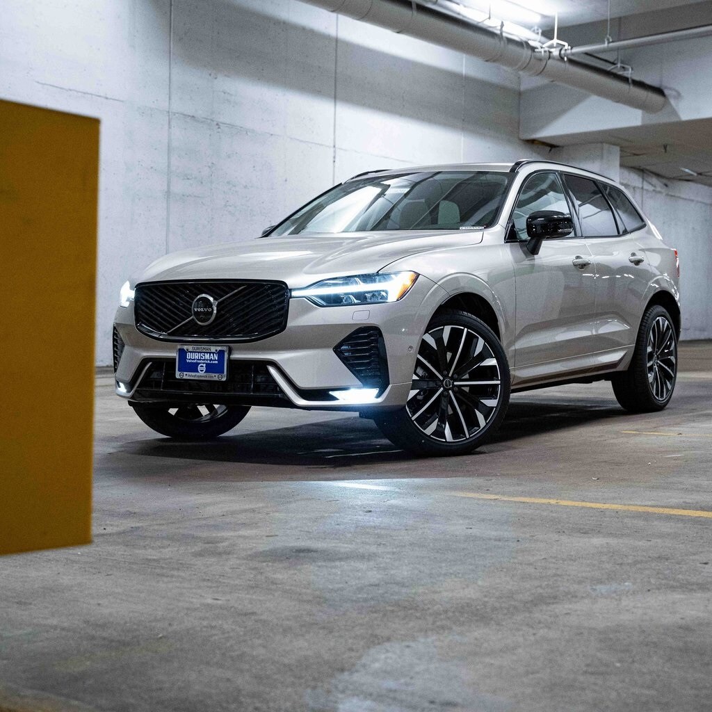New 2026 Volvo XC60 B5 Ultra SUV