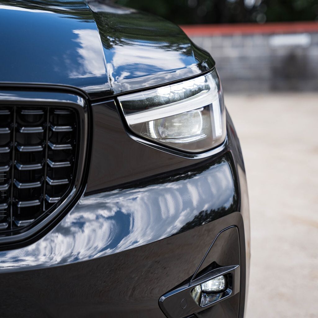 New 2026 Volvo XC40 B5 Ultra SUV
