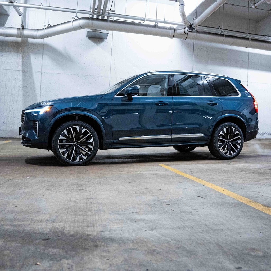New 2026 Volvo XC90 plug-in hybrid T8 Ultra 7-Seater SUV