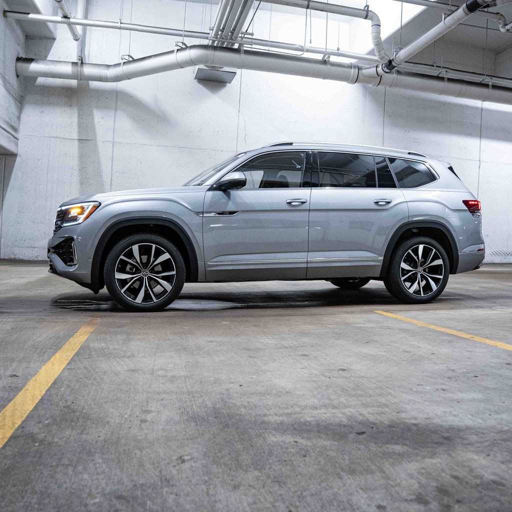 New 2026 Volkswagen Atlas 2.0T SEL Premium R-Line SUV