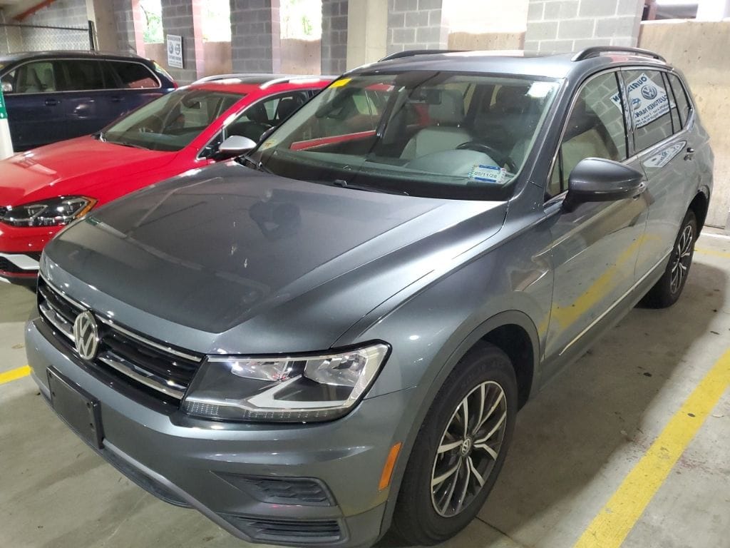 2018 Volkswagen Tiguan 2.0T SE 4Motion's photo
