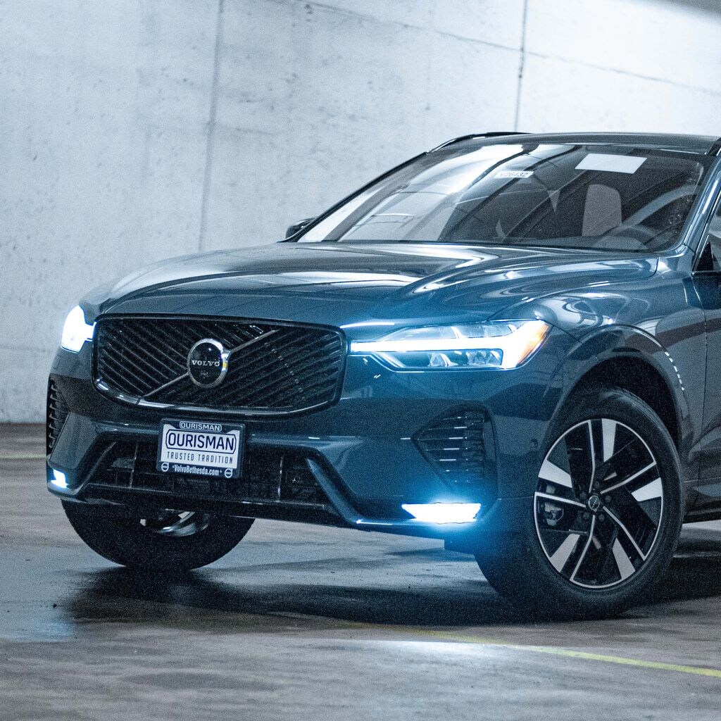 New 2026 Volvo XC60 B5 Plus SUV