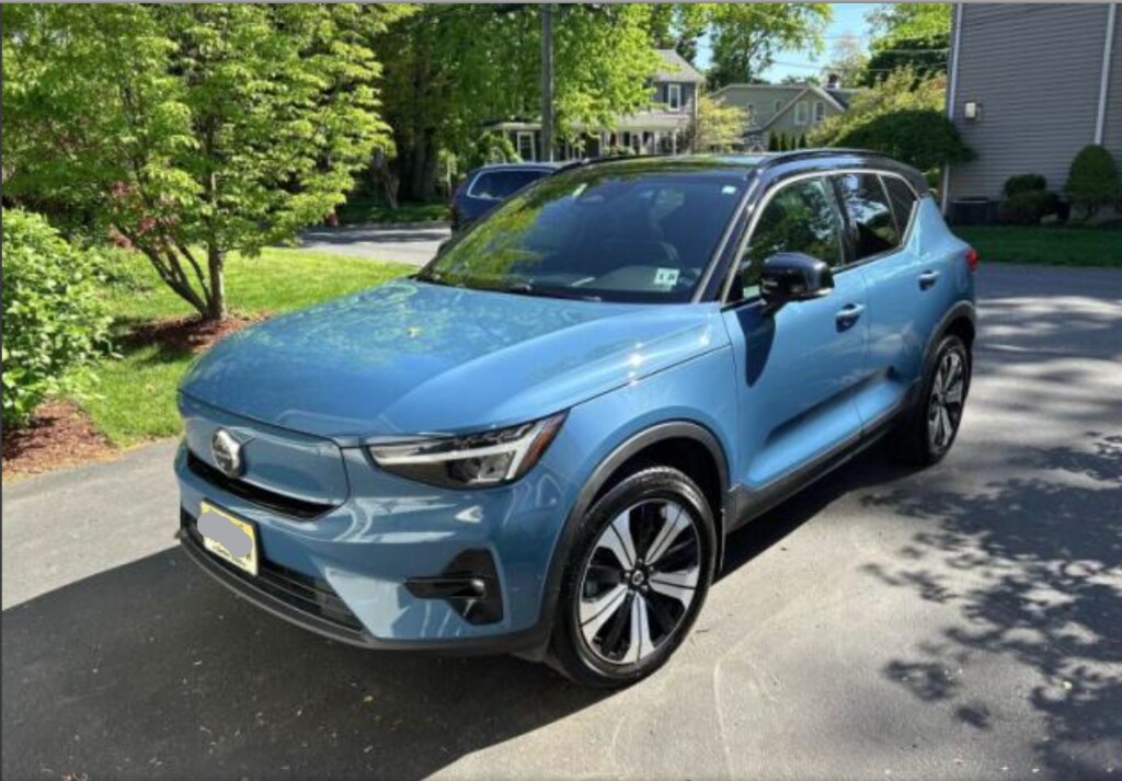 Used 2023 Volvo XC40 Recharge Pure Electric Twin Plus SUV