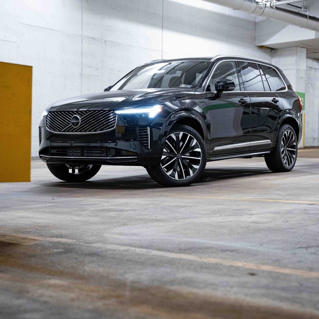 New 2026 Volvo XC90 plug-in hybrid T8 Plus 7-Seater SUV
