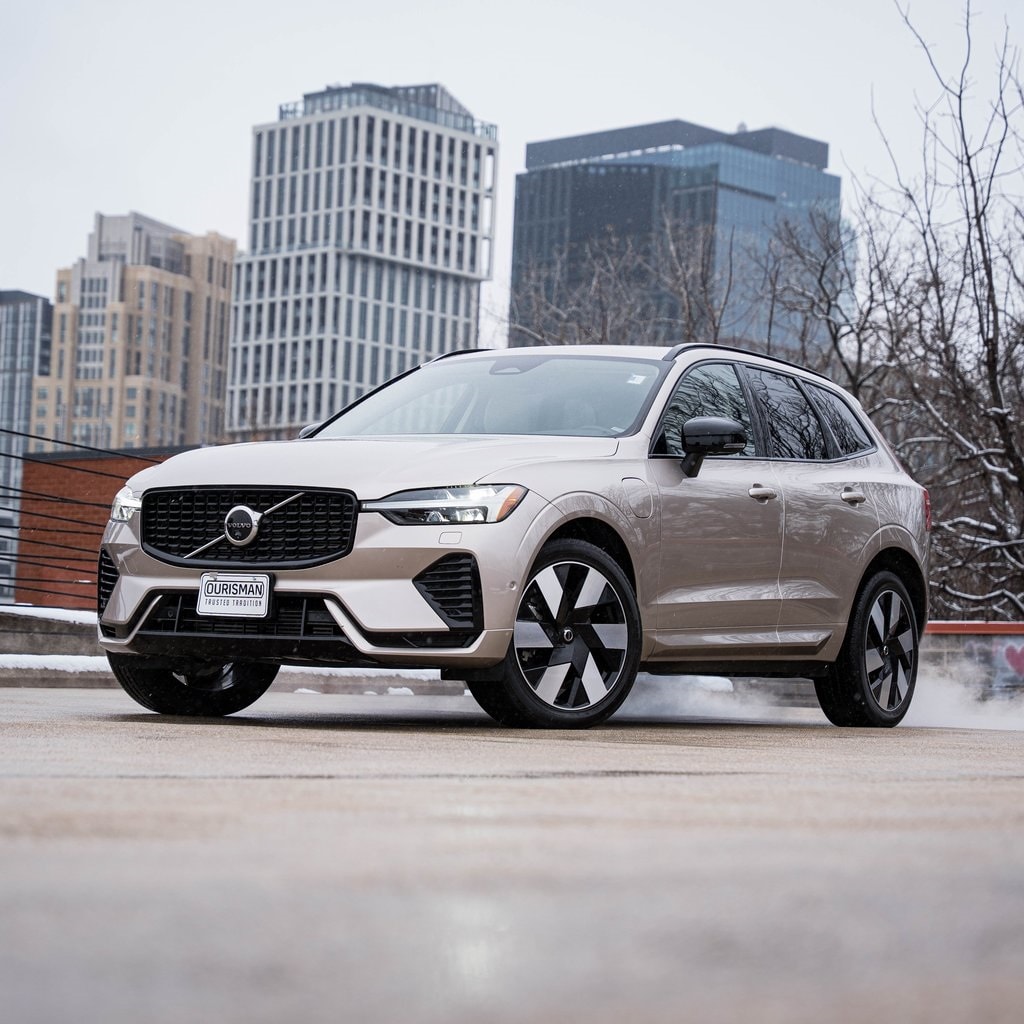 Used 2025 Volvo XC60 plug-in hybrid T8 Ultra SUV