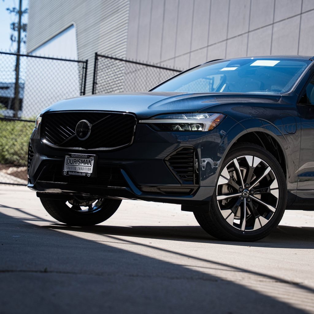 New 2026 Volvo XC60 plug-in hybrid T8 Ultra SUV
