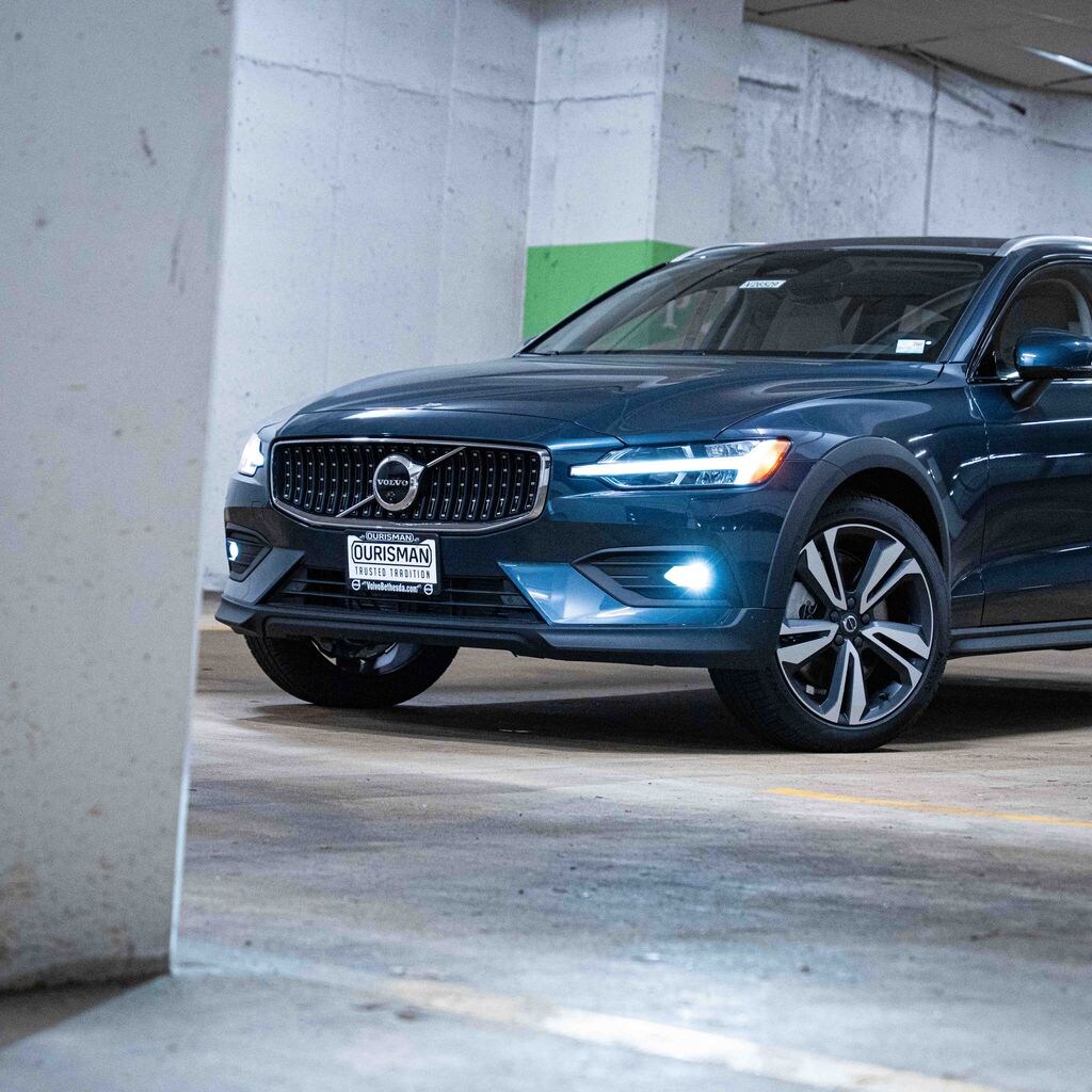 New 2026 Volvo V60 Cross Country B5 Plus Wagon